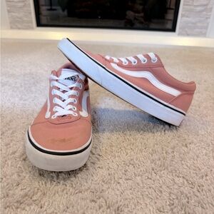 Women’s Vans Sneakers SZ 9. Good condition. Some staining on the toes